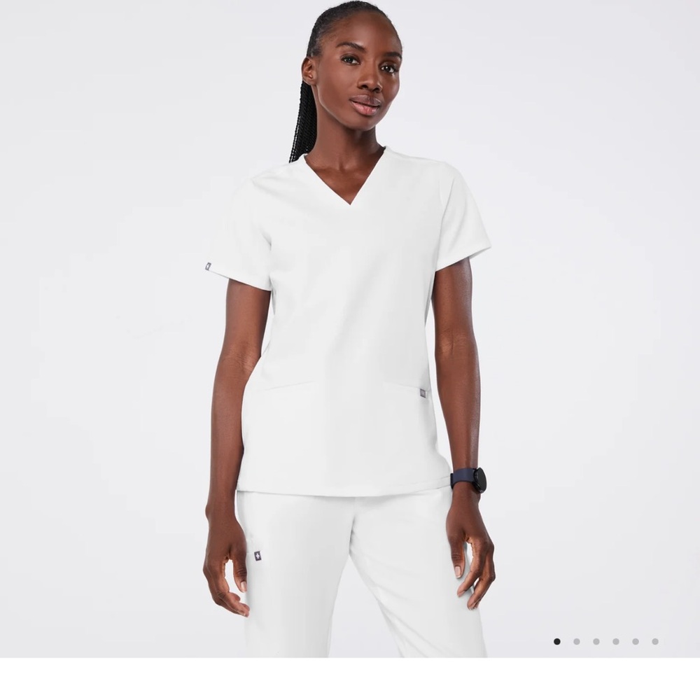 Limited edition figs scrubs in optic white! Size SMALL